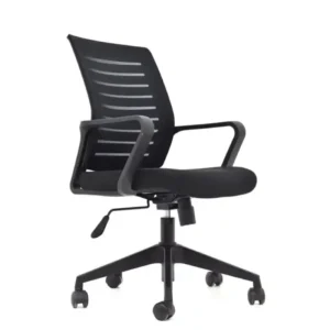 Silla ejecutiva ergonómica con espaldar de malla mesh negra y soporte lumbar dinámico.